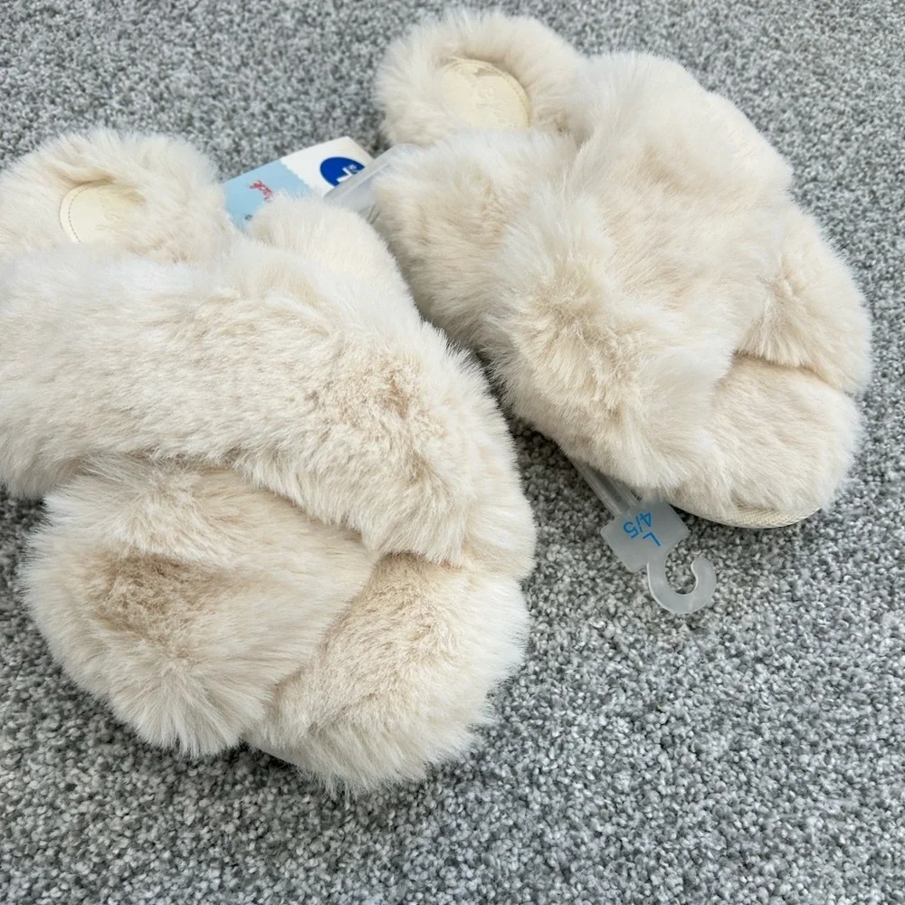Cat & Jack Kids Slippers